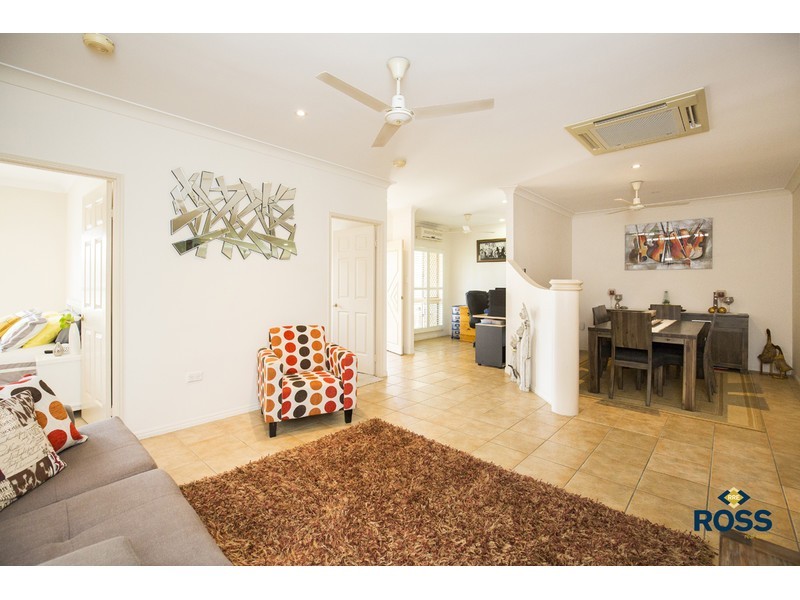 27 Rossato Crescent, Rasmussen QLD 4815