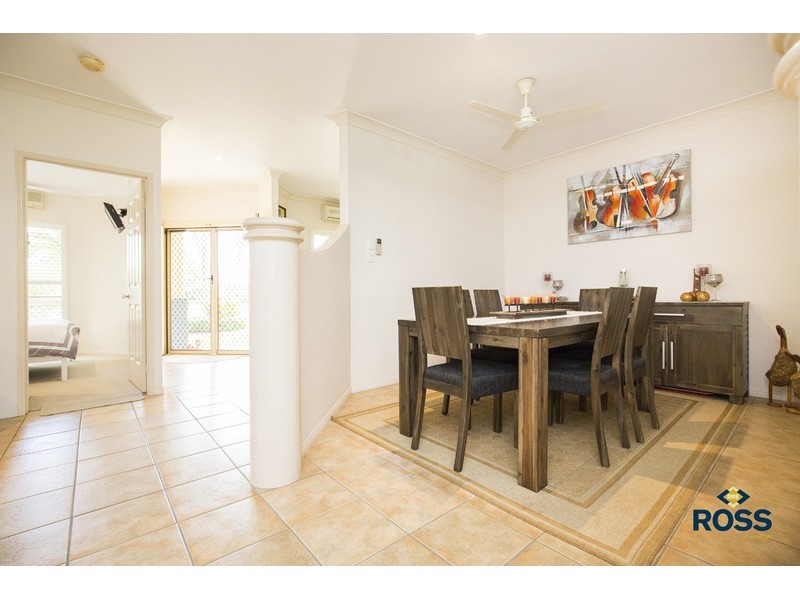 27 Rossato Crescent, Rasmussen QLD 4815