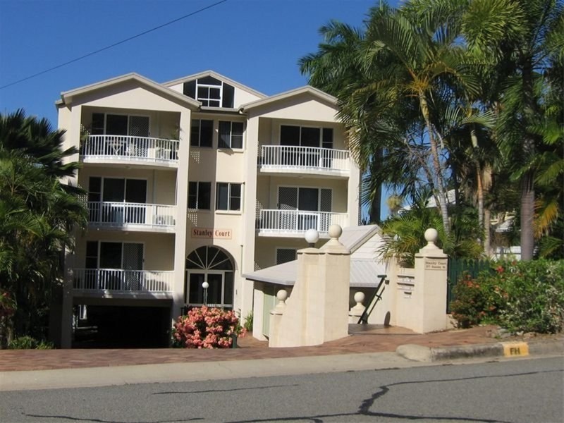 1/377 Stanley Street West, North Ward QLD 4810