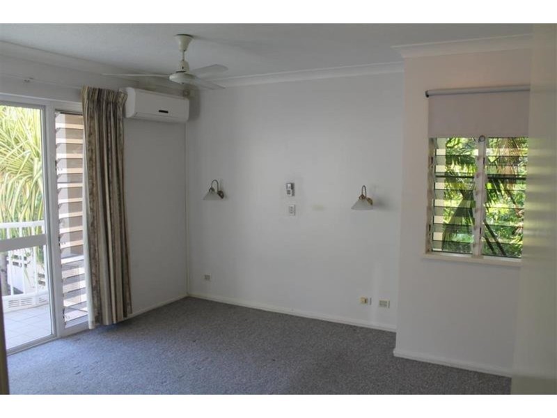 1/377 Stanley Street West, North Ward QLD 4810