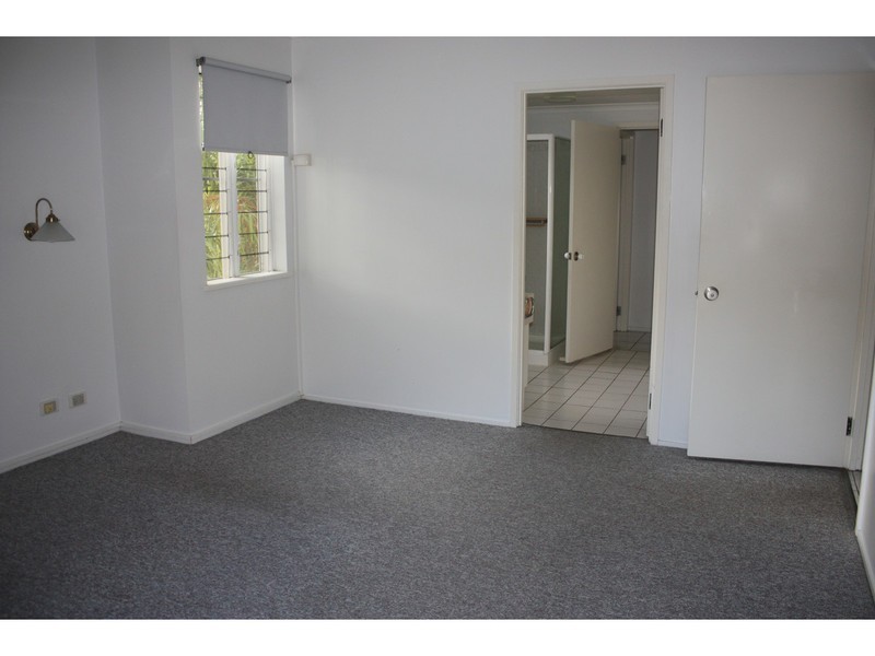 1/377 Stanley Street West, North Ward QLD 4810