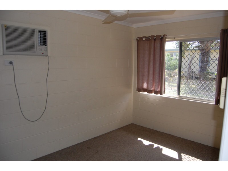 1/201 Pinnacle Drive, Rasmussen QLD 4815
