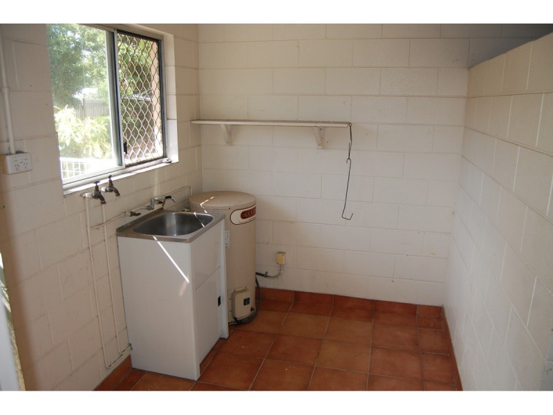 1/201 Pinnacle Drive, Rasmussen QLD 4815