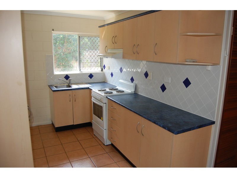 2/201 Pinnacle Drive, Rasmussen QLD 4815