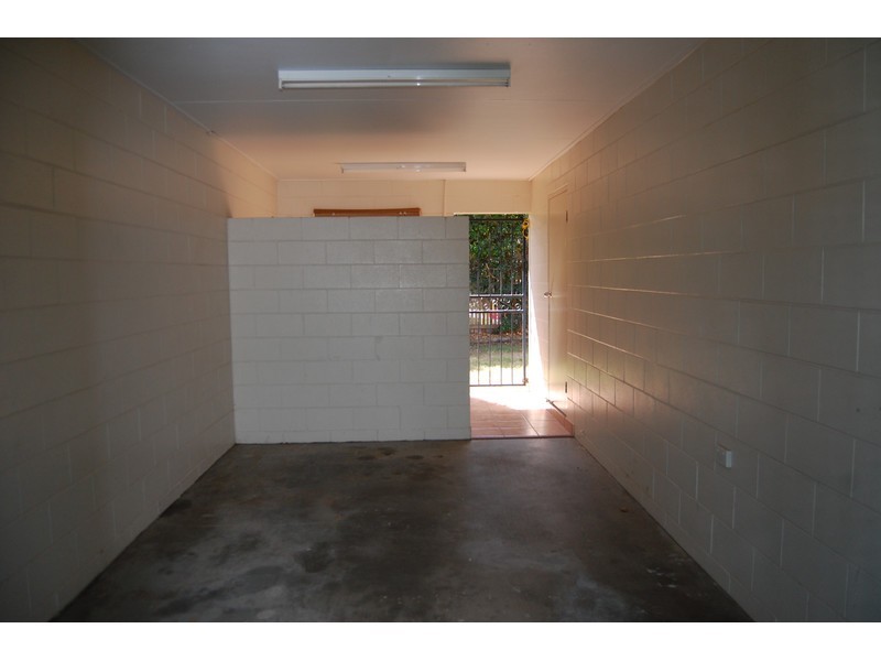 2/201 Pinnacle Drive, Rasmussen QLD 4815