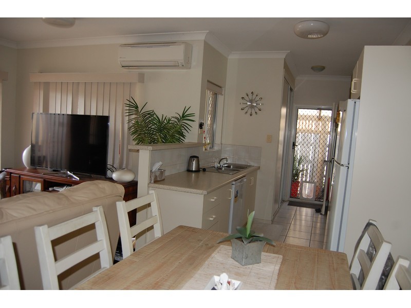 1/25 Anderson Street, Railway Estate QLD 4810