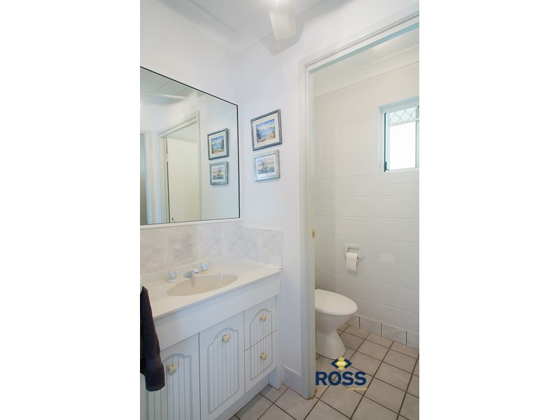 4 Calypso Court, Burdell QLD 4818