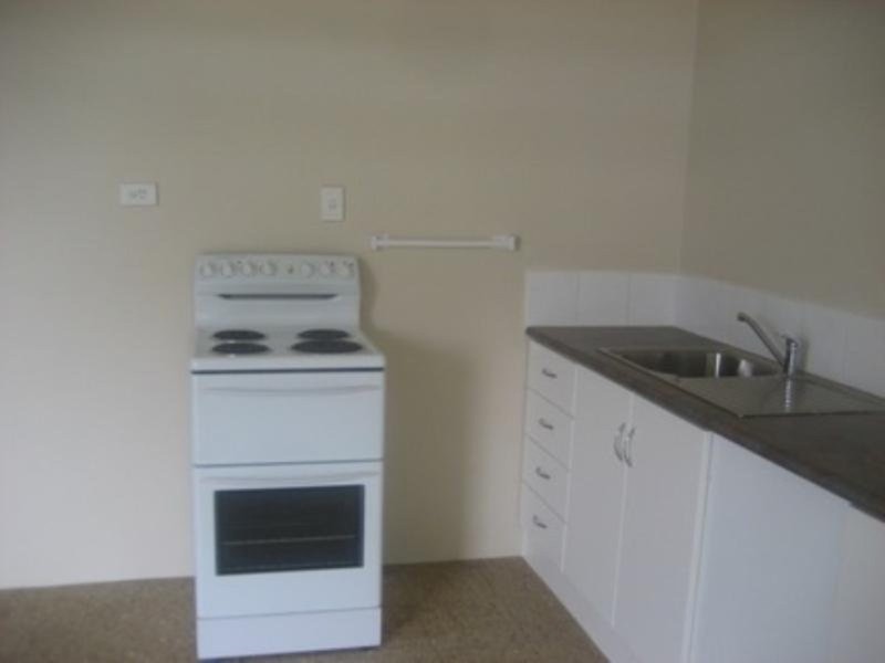 2/173 Nathan Street, Cranbrook QLD 4814