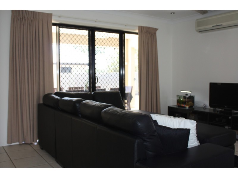 50 Brenton Circuit, Deeragun QLD 4818