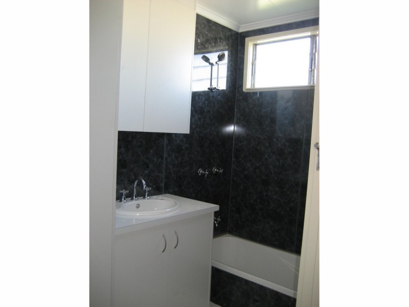 2/44 McBride Street, Kirwan QLD 4817