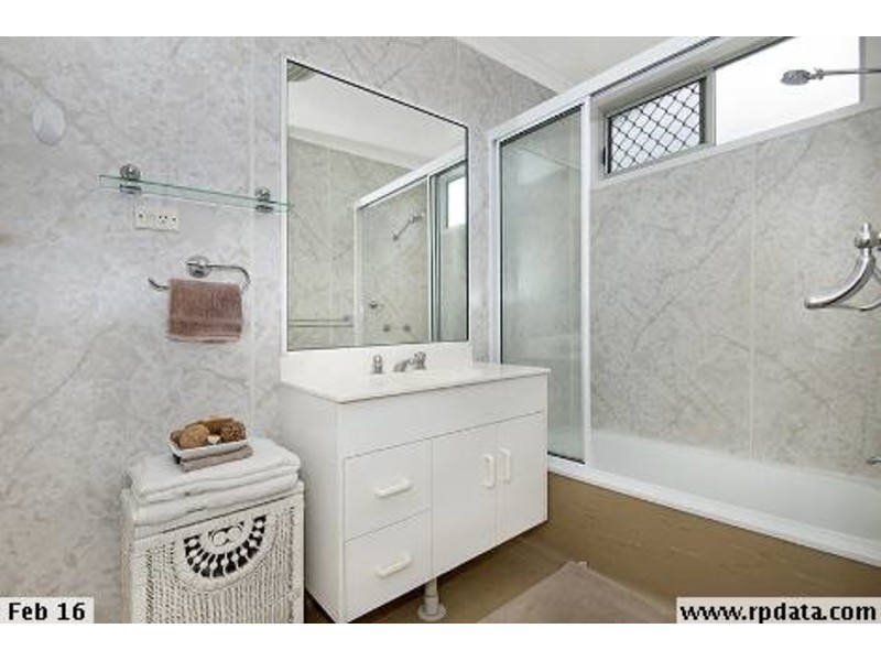 15 Lambert Street, Kirwan QLD 4817