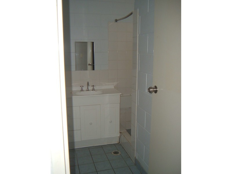 2/15 Rose Street, North Ward QLD 4810