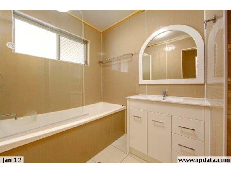 2 Rebecca Court, Rasmussen QLD 4815