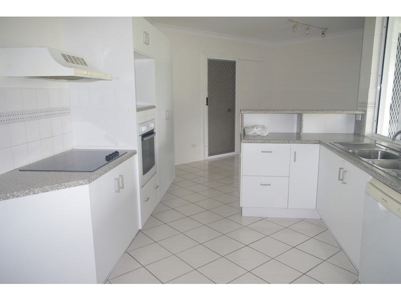 36 Lambert Street, Heatley QLD 4814