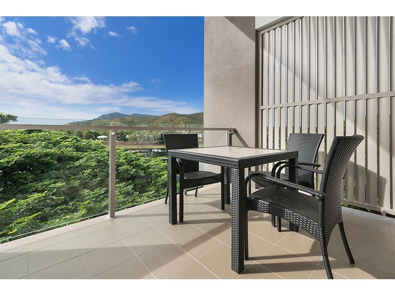 127/64/1b Sporting Drive, Thuringowa Central QLD 4817