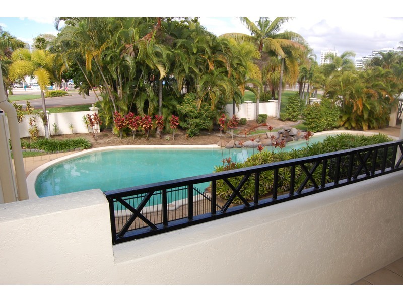 22/18 Sir Leslie Theise Drive, Townsville City QLD 4810