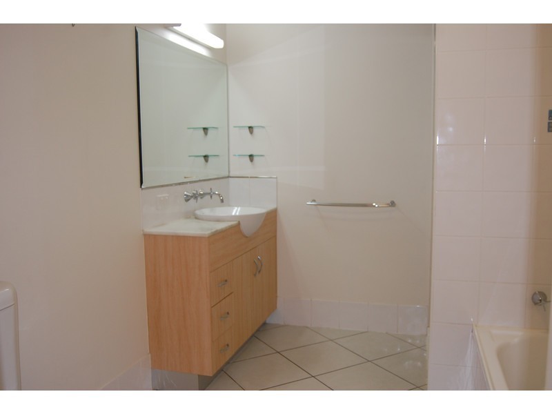 22/18 Sir Leslie Theise Drive, Townsville City QLD 4810