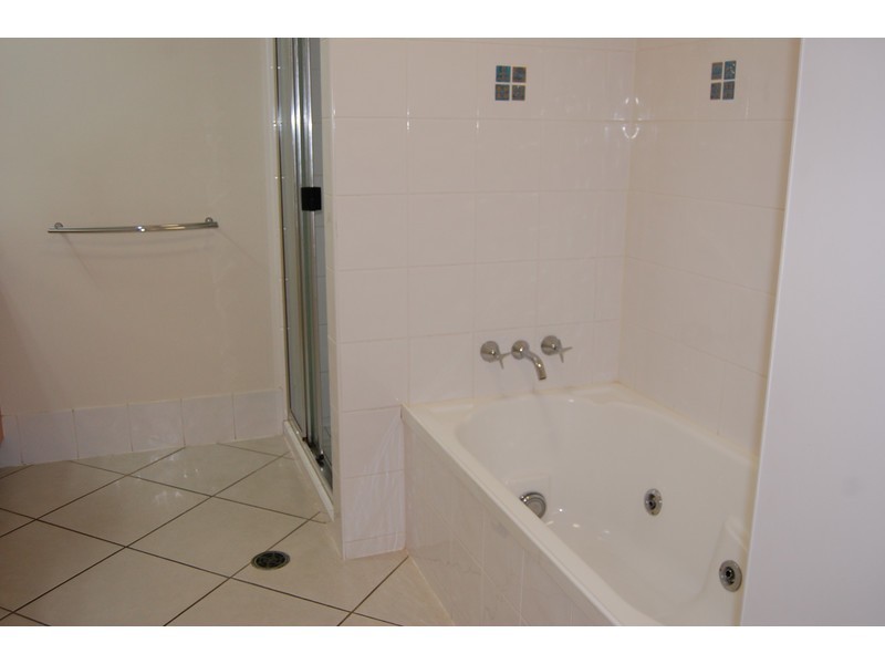 22/18 Sir Leslie Theise Drive, Townsville City QLD 4810