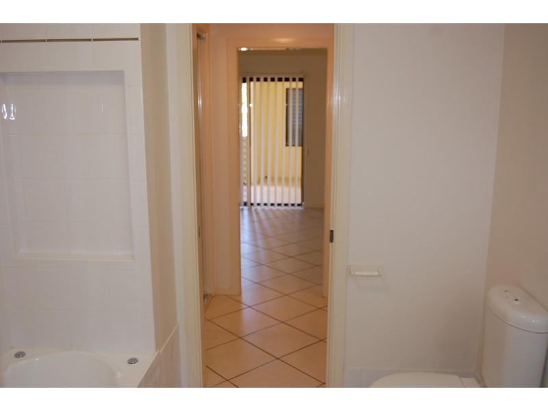 22/18 Sir Leslie Theise Drive, Townsville City QLD 4810