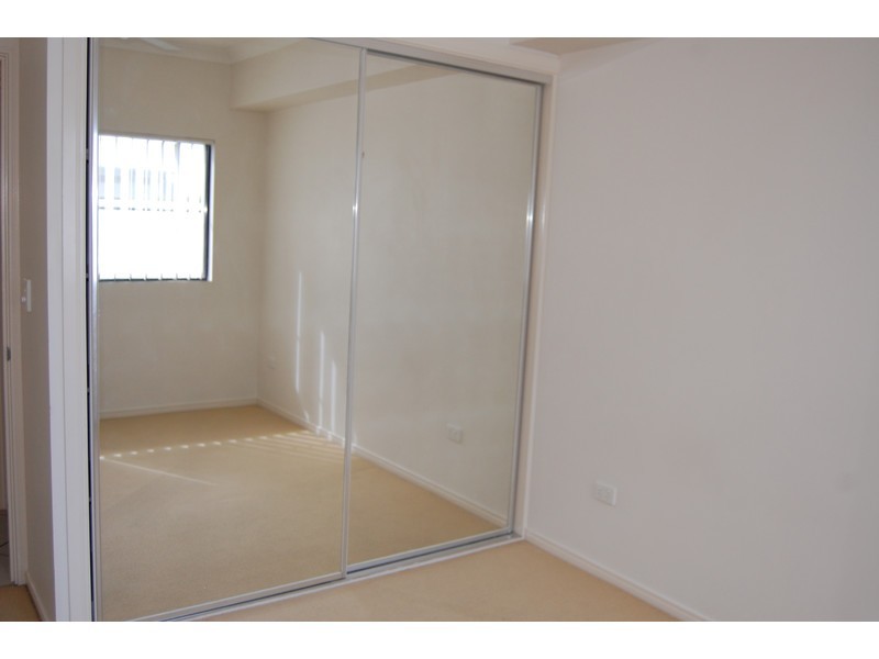 22/18 Sir Leslie Theise Drive, Townsville City QLD 4810