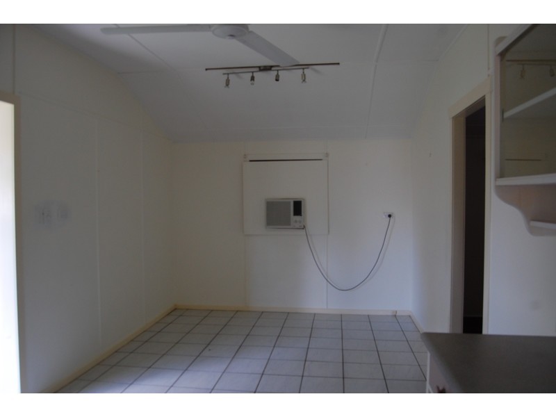 18 Russell Street, Aitkenvale QLD 4814