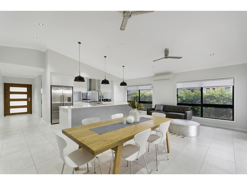 5 Dahlia Street, Burdell QLD 4818