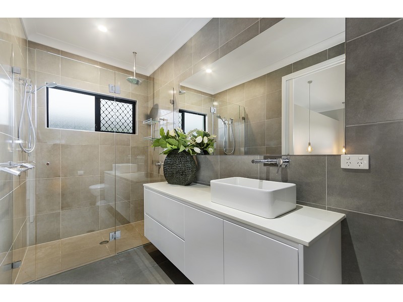 5 Dahlia Street, Burdell QLD 4818