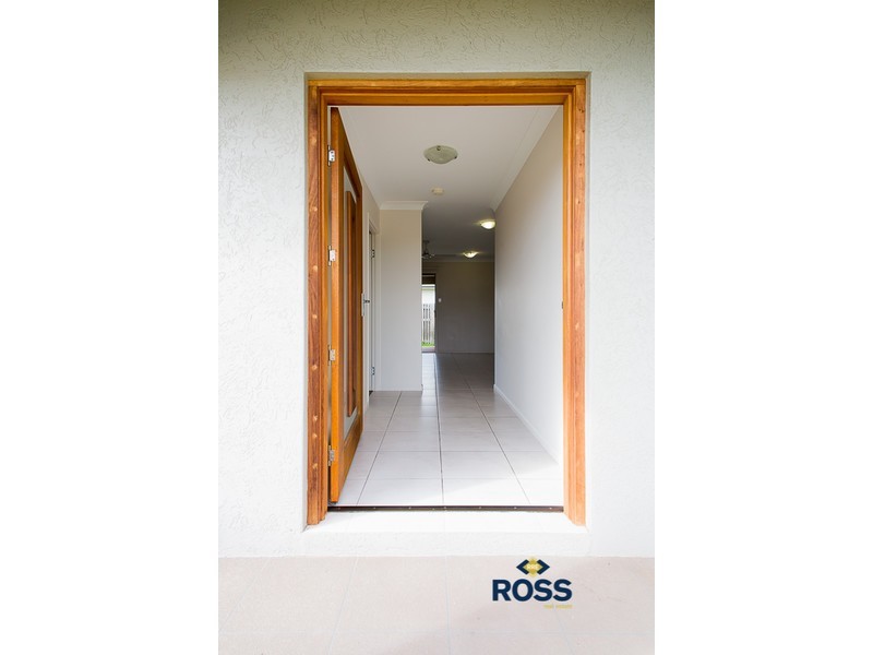 1 Makena Circuit, Burdell QLD 4818