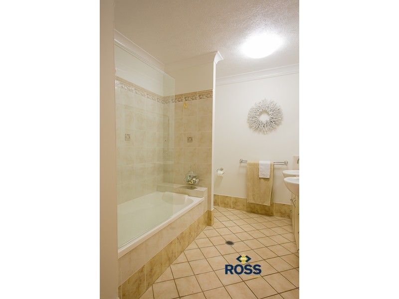 8/23 Willmett Street, Townsville City QLD 4810