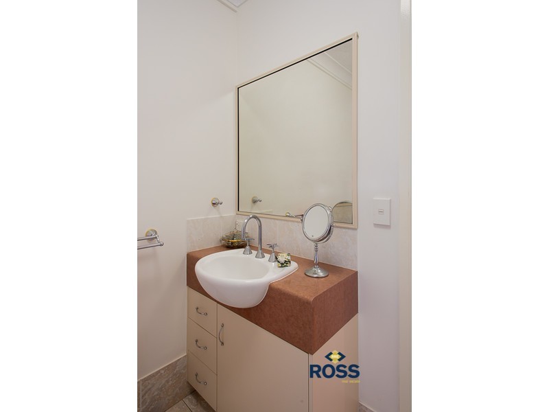 8/23 Willmett Street, Townsville City QLD 4810