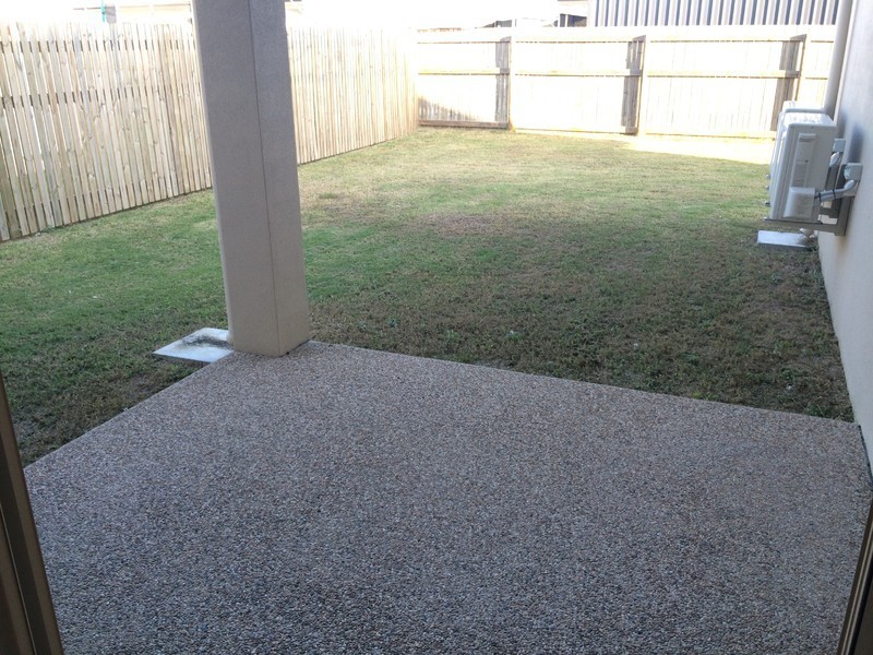 27 Ellenor Street, Mount Low QLD 4818