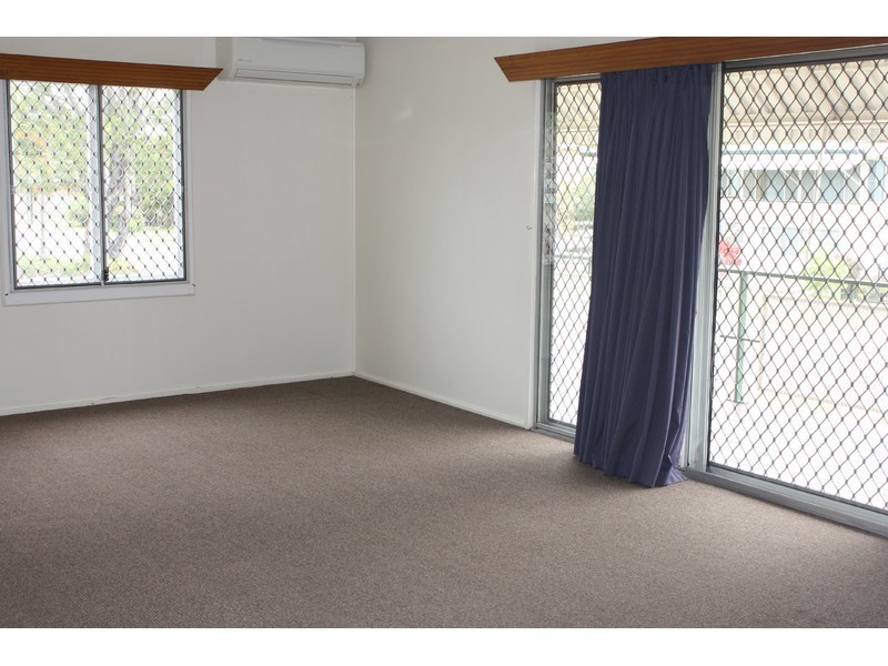 8 Carlisle Street, Cranbrook QLD 4814