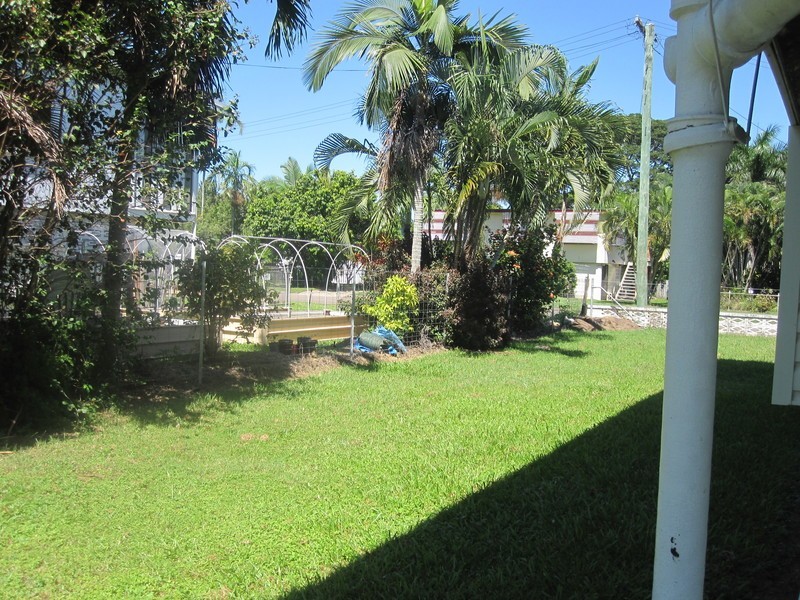 8 Carlisle Street, Cranbrook QLD 4814