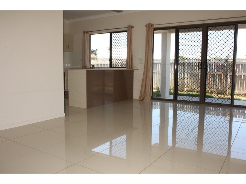 2/1 Vai Avenue, Condon QLD 4815