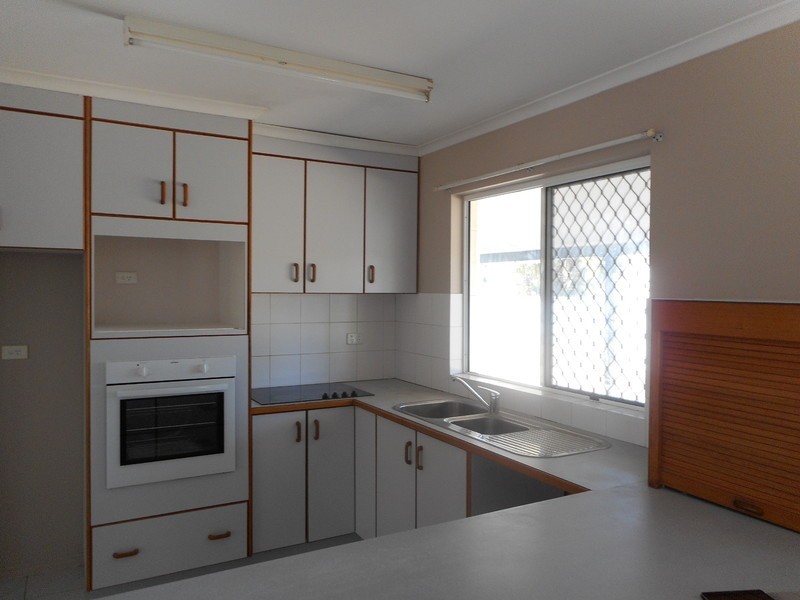 42 Warland Street, Kirwan QLD 4817