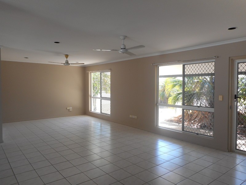 42 Warland Street, Kirwan QLD 4817