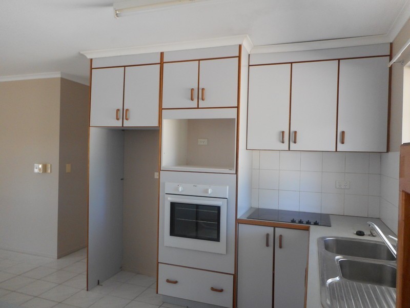 42 Warland Street, Kirwan QLD 4817