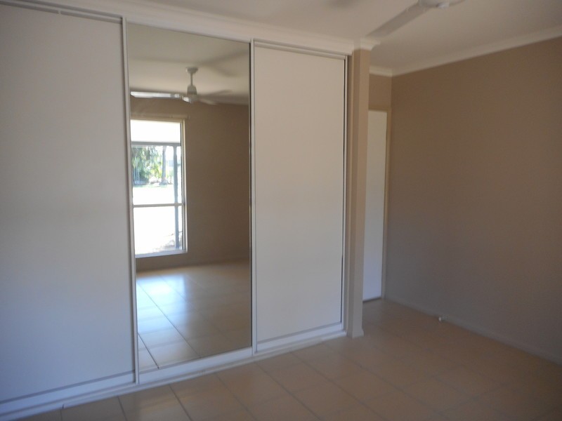 42 Warland Street, Kirwan QLD 4817