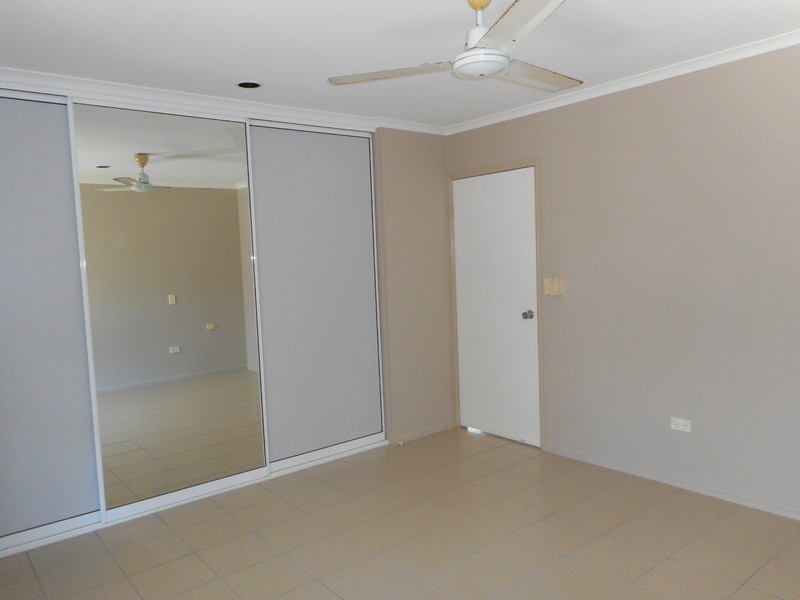 42 Warland Street, Kirwan QLD 4817