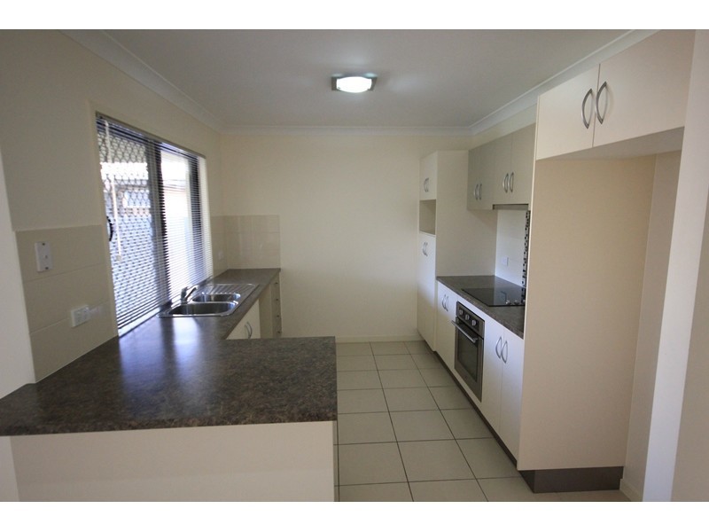 52 Kroymans Drive, Mount Louisa QLD 4814