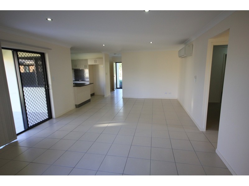 52 Kroymans Drive, Mount Louisa QLD 4814