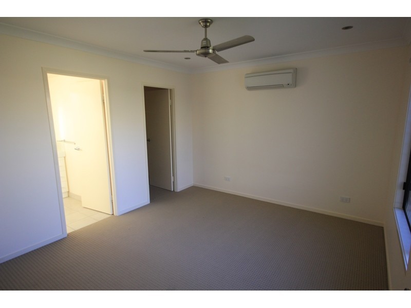 52 Kroymans Drive, Mount Louisa QLD 4814