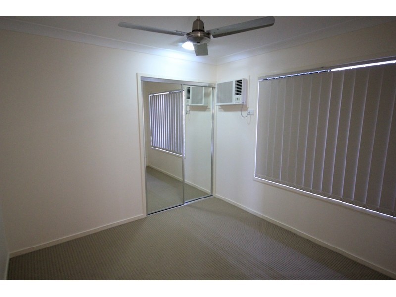 52 Kroymans Drive, Mount Louisa QLD 4814