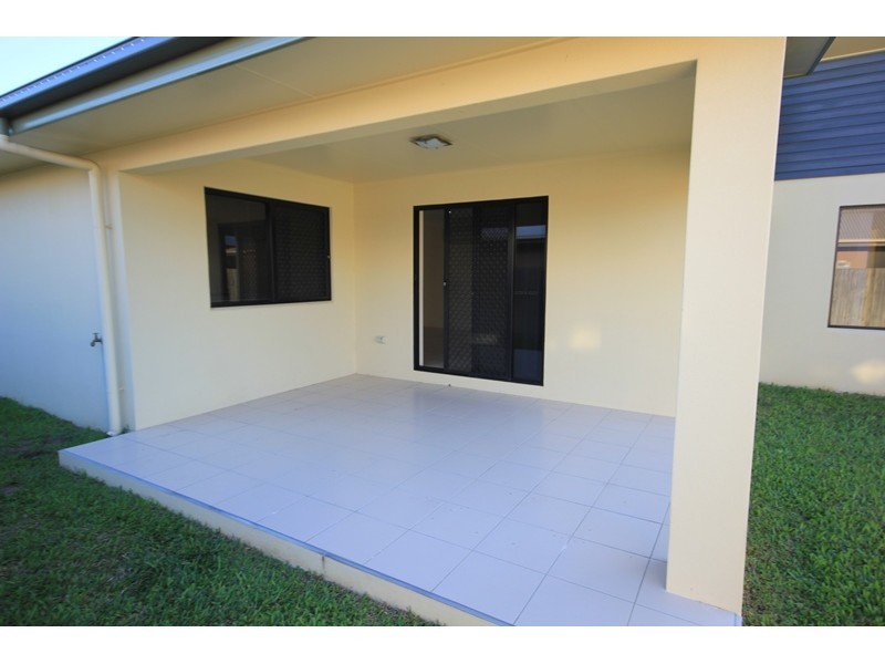 52 Kroymans Drive, Mount Louisa QLD 4814