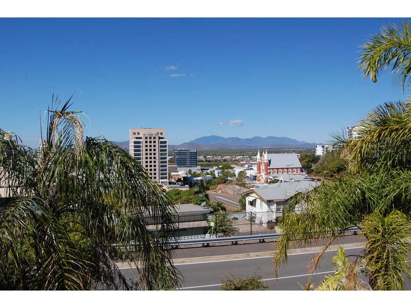 15/29-31 Victoria Street, North Ward QLD 4810