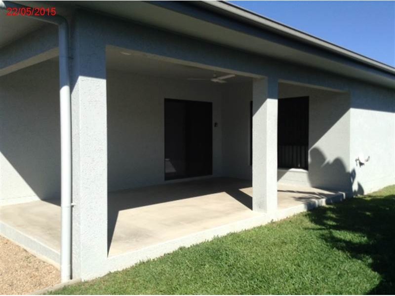 10 Hollanders Crescent, Kelso QLD 4815