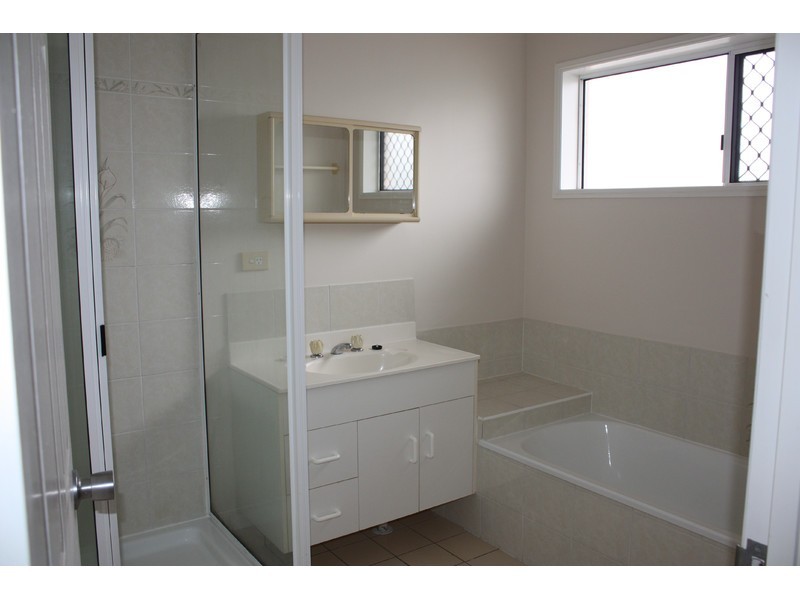 2 Plumtree Place, Kirwan QLD 4817