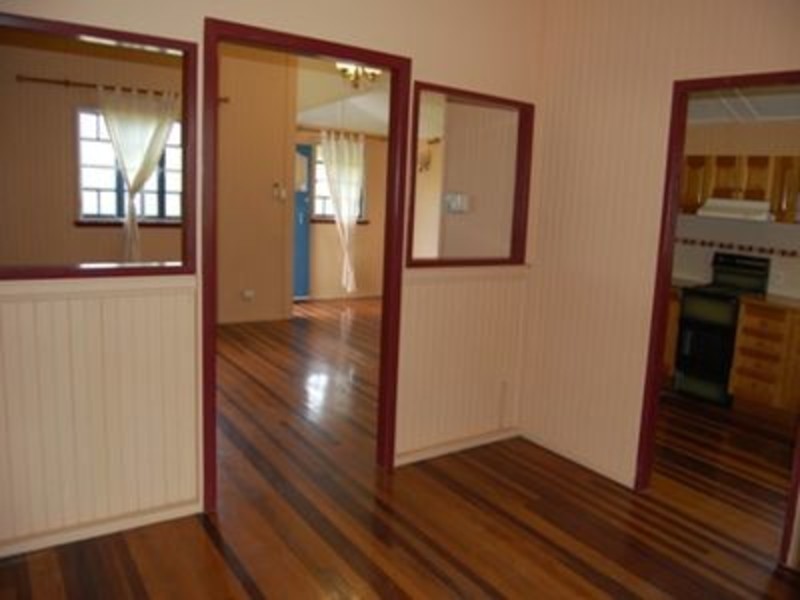 27 Wood Street, Mundingburra QLD 4812