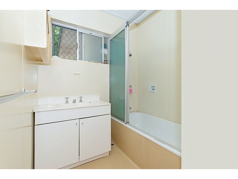 13 Lumeah Street, Cranbrook QLD 4814