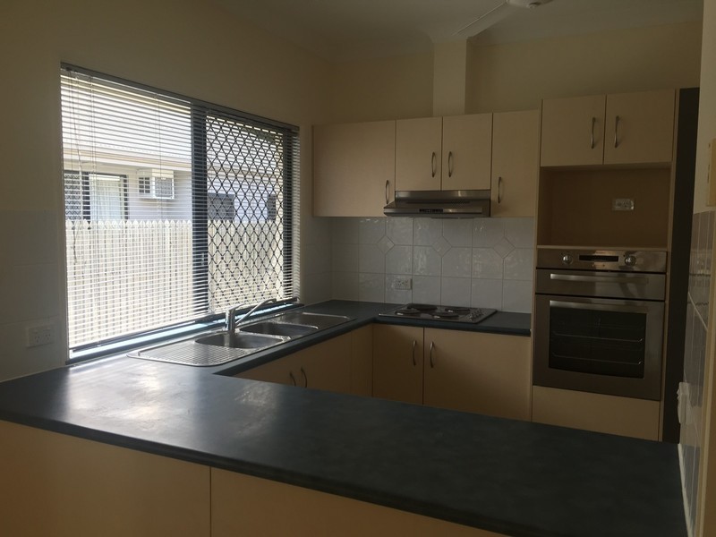 33 Elphinstone Drive, Kirwan QLD 4817